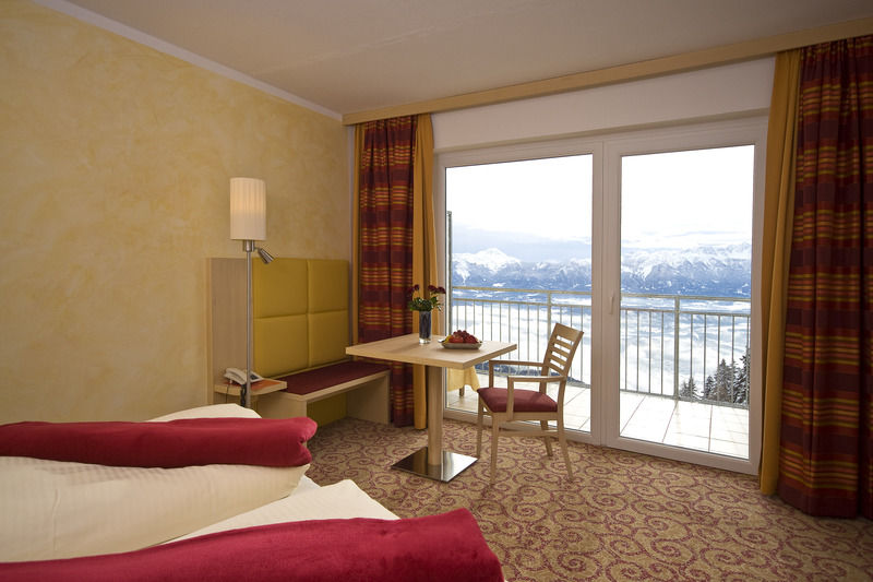 Sonnenhotel Zaubek Treffen Luaran gambar